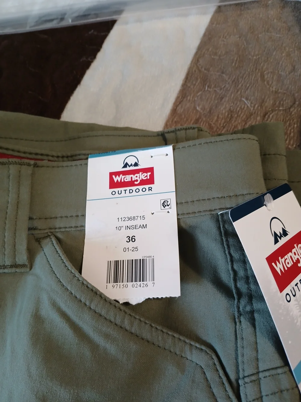Wrangler Outdoor Olive Cargo Shorts - Picture 4 of 5
